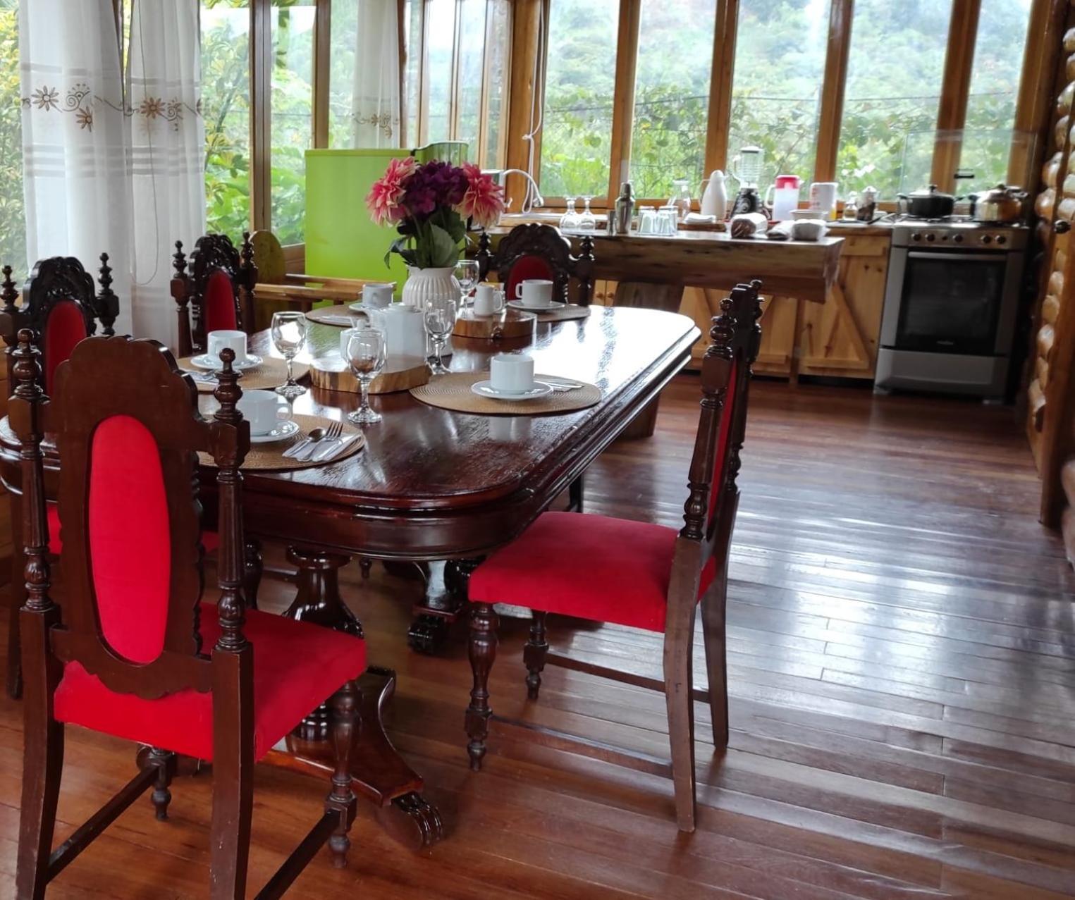 Hassinger Ranch Cabanas Oxapampa Rum bild