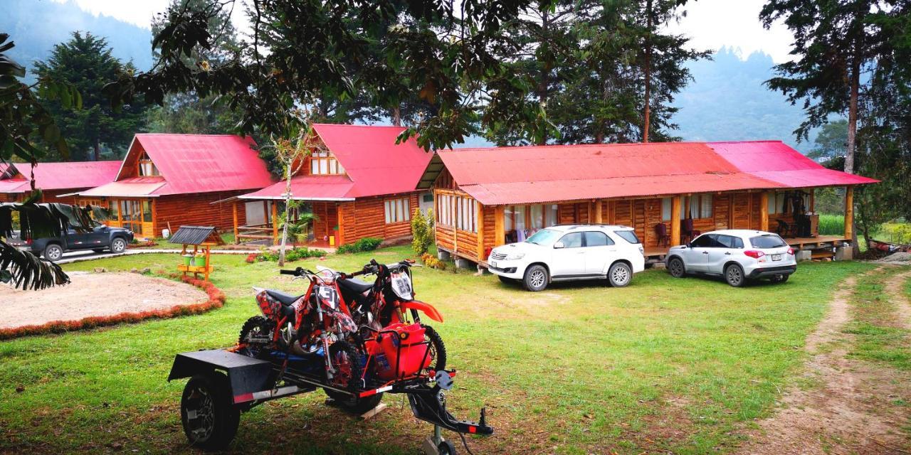 Hassinger Ranch Cabanas Oxapampa Exteriör bild
